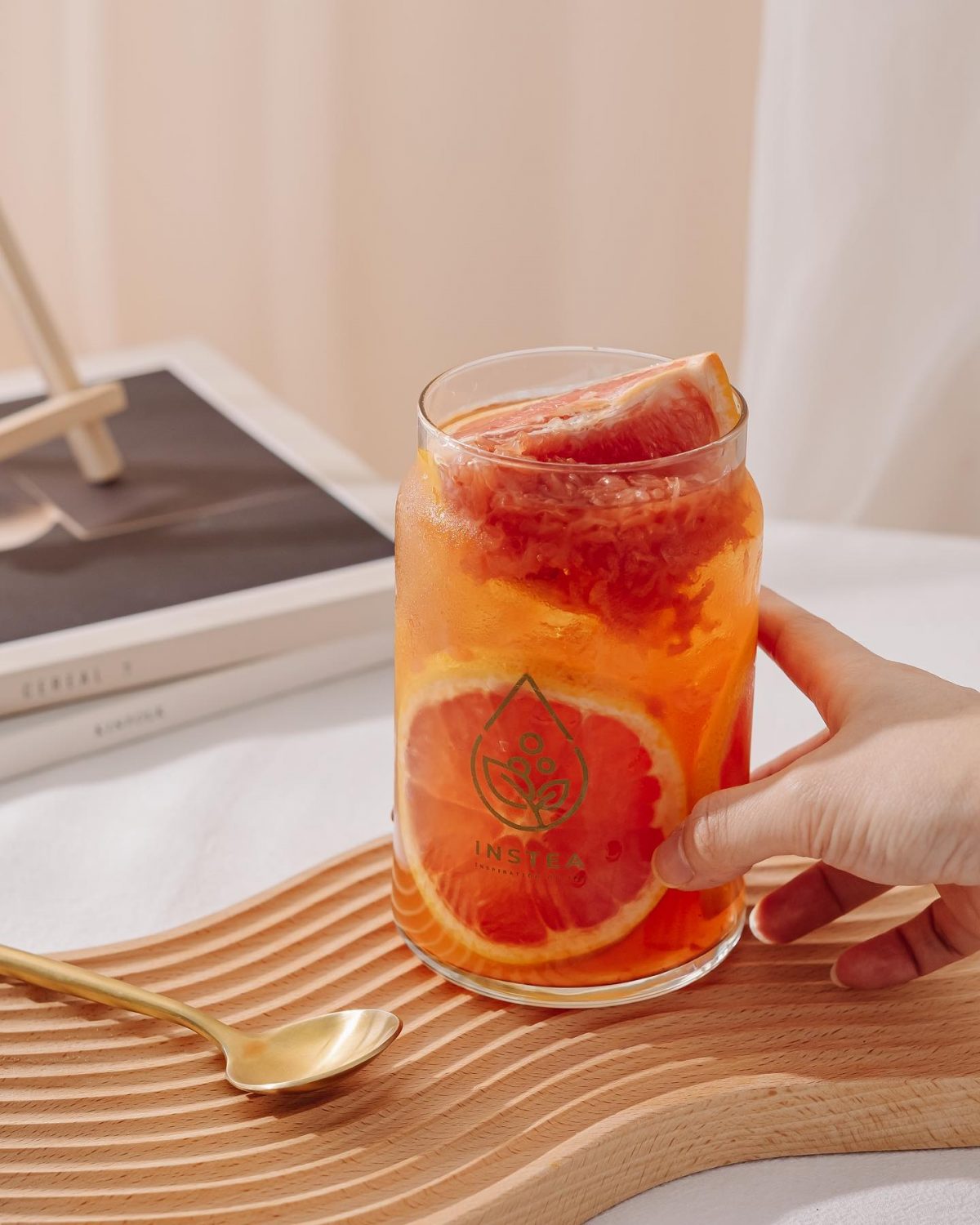Both refreshing and chilling, the Summer Supreme Grapefruit Tea will surely leave you satisfied!