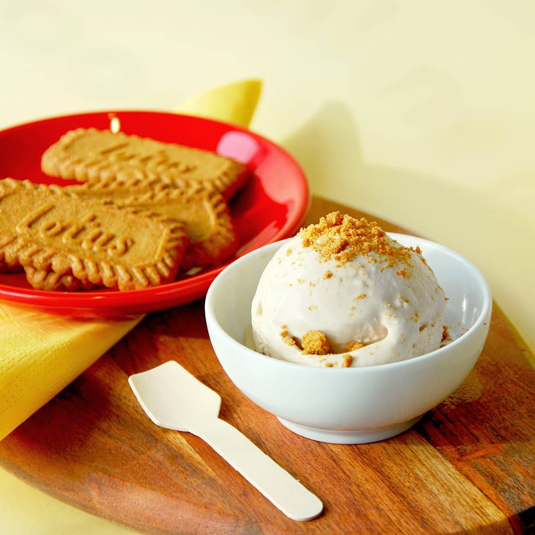 As Lotus Biscoff is taking the dessert industry by storm for its crunchy caramelised biscuits, it’s worth a try in your ice-cream! Another crowd pleaser, this flavour consists of salt caramel base topped with bits of Biscoff biscuits.