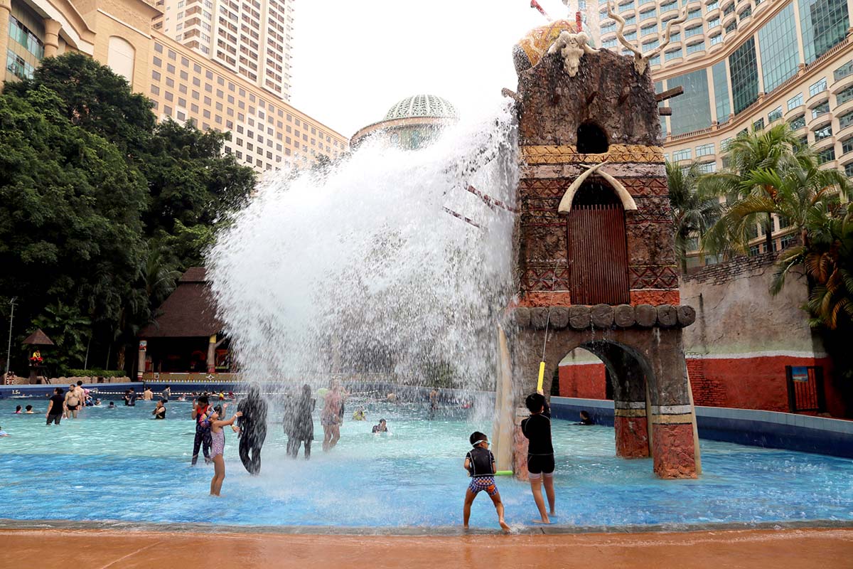 Beat the Tropical Heat in Malaysia With Sunway Lagoon’s Giant Bucket!