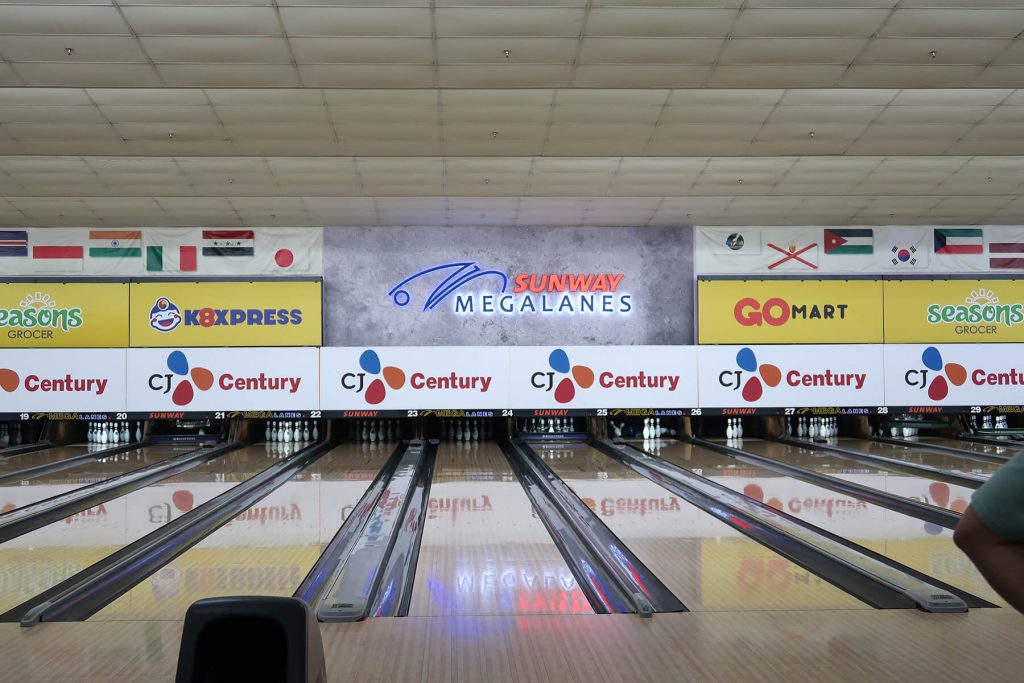 Head on over to none other than Sunway Mega Lanes which offers forty-eight fully-computerised bowling lanes – one of the largestbowling alleys in Klang Valley.