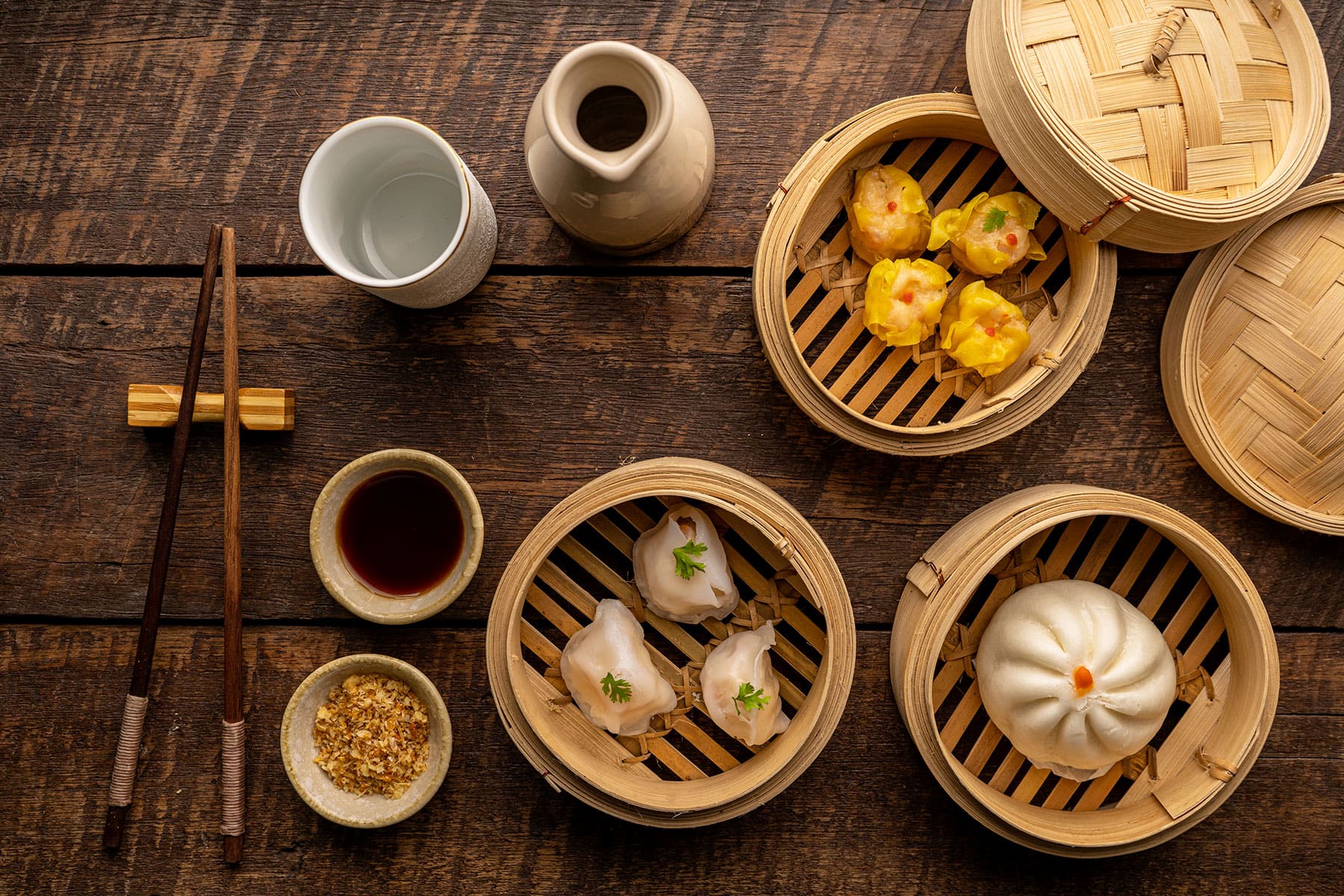 Bringing you the best of modern Cantonese cuisine, Oriental Sun excels in dim sum and house specialties like pan-fried foie gras with portobello mushroom and lobster steak with chardonnay cream sauce.