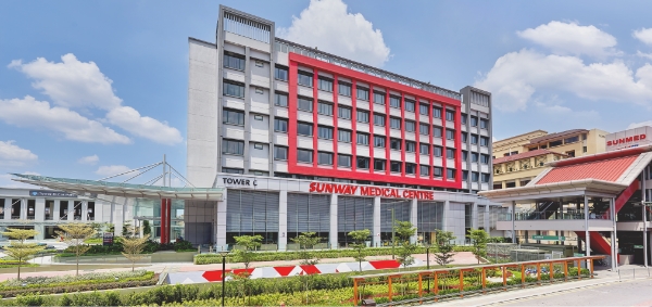 The expanding Sunway Medical Centre comprises four towers and more than 2,000 dedicated personnel providing world-class healthcare services to the people.