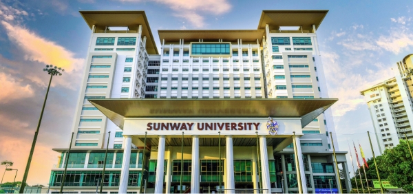 With more than 120 classrooms and 24-hour wireless internet (WiFi) access, Sunway University is well equipped with state-of-the-art teaching devices.