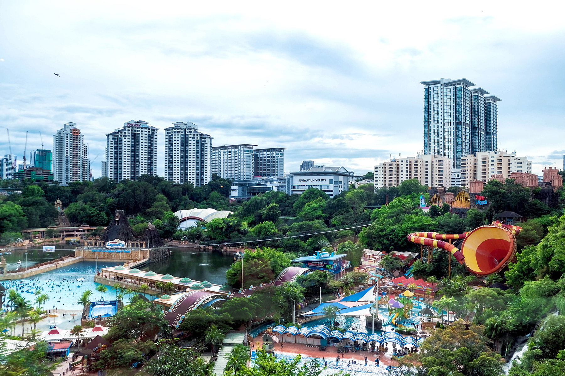With a view this good, you don’t want to miss out on the fun they have in store – exclusively at Sunway Lagoon!
