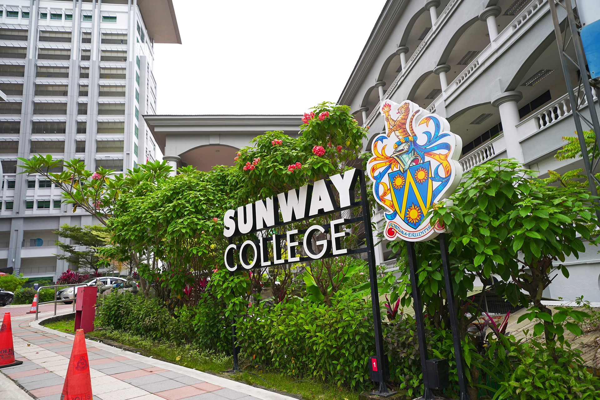 Kickstart your higher education journey with Sunway College. 
