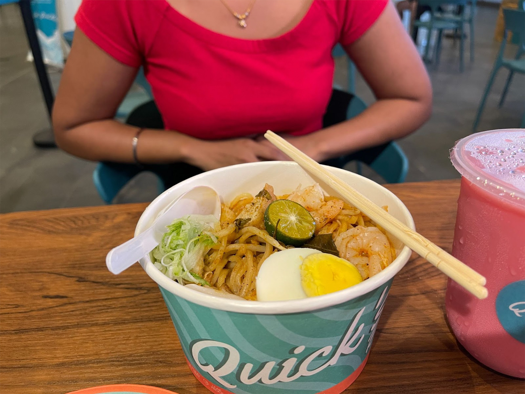 Amidst local street food, find the Japanese Obanyaki at Quick’s! 