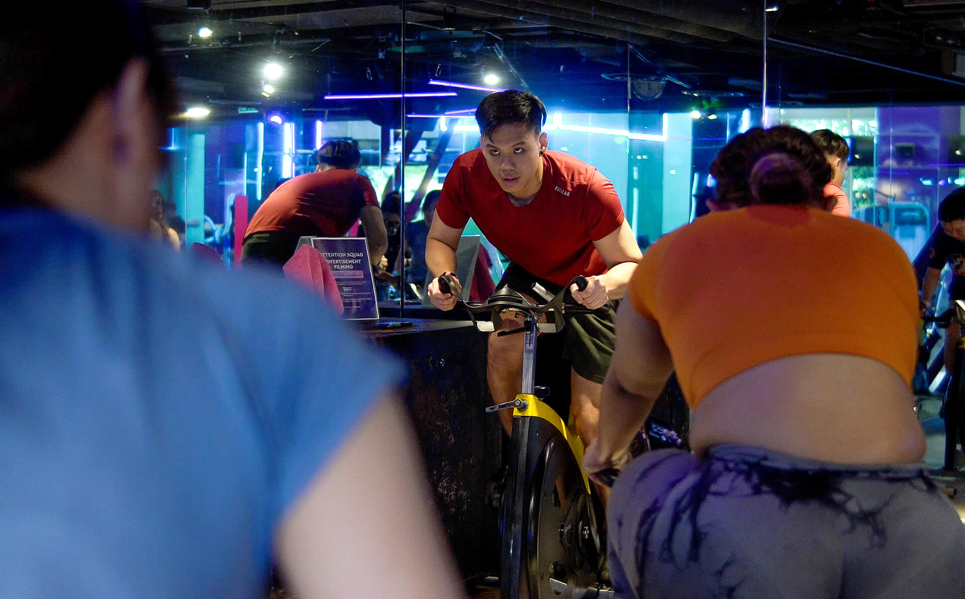 One of the unique aspects of spin is its immersive atmosphere, powered by high-energy tracks, dynamic trainers and rhythmic lights.
